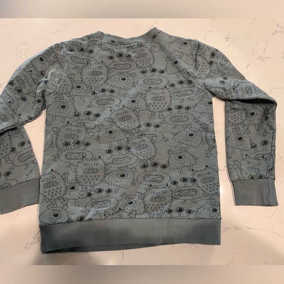 Children’s long sleeve cotton sweatshirt, size 6-7 - Picture 4 of 4